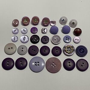 Large Lot of 34 Unique VINTAGE Antique Retro Old Buttons Purple Great Condition